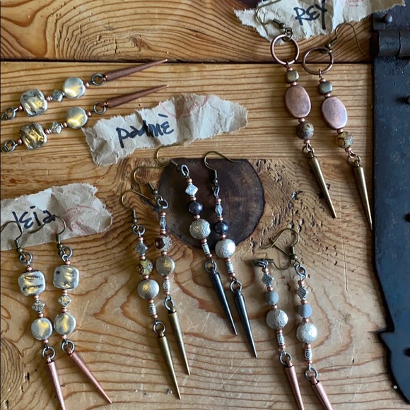 🇺🇸 road warrior earrings FREE WITH ANY PURCHASE - Picture 7 of 8